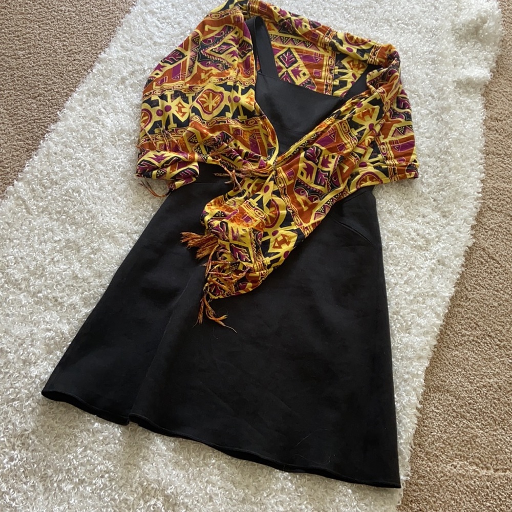 MULTI-COLORED WRAP/SCARF - Picture 5 of 8